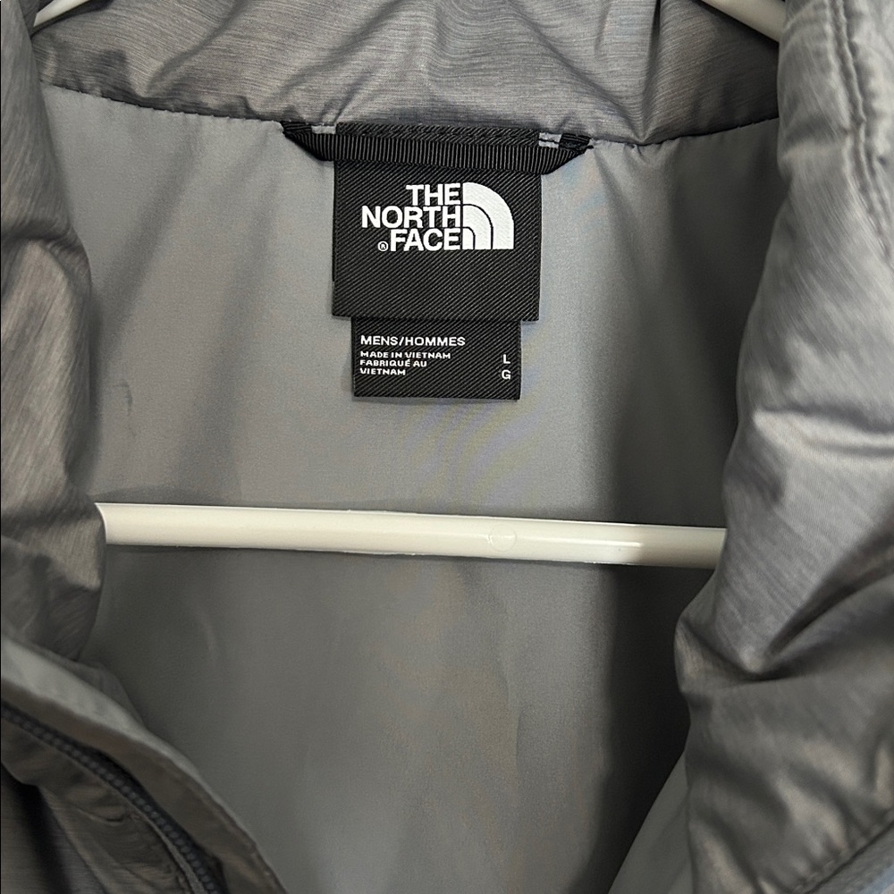 North Face Puffer Jacket - Picture 3 of 4